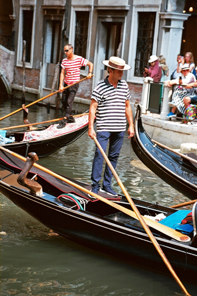 684 :: Gondoliers